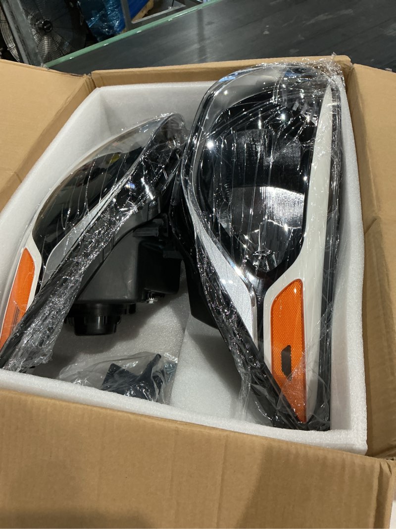 Condition photo showing Good Condition for 1 pair headlight for 2014-2019 kia soul halogen chrome headlamps left+right side