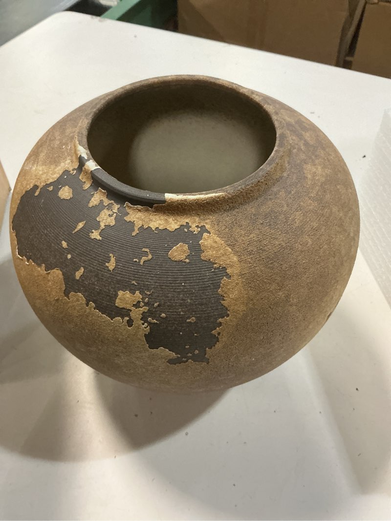 Condition photo showing Good Condition for Rustic Ceramic Vase, 6.9 Inch Wabi Sabi Decorative Pottery Flower Vase, Vintage Neutral Vase for Centerpieces, Living Room, Shelf, Entryway, Wedding, Table Decoration Retro 6.9''