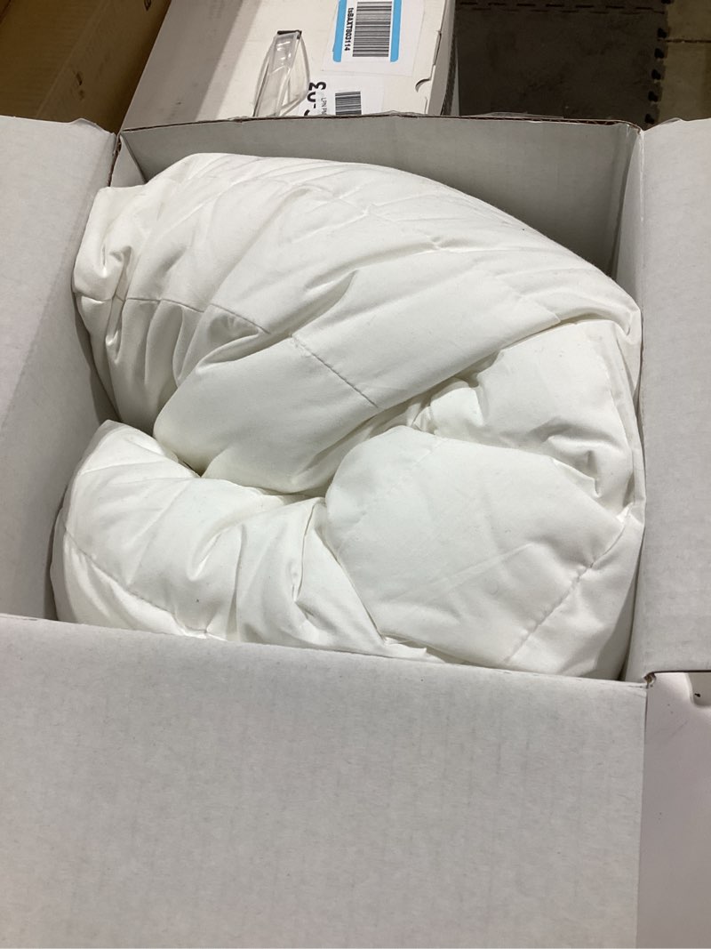 Condition photo showing Good Condition for Casper Sleep Essential Pillow for Sleeping, Standard, White Standard Essential Pillow Single Pack