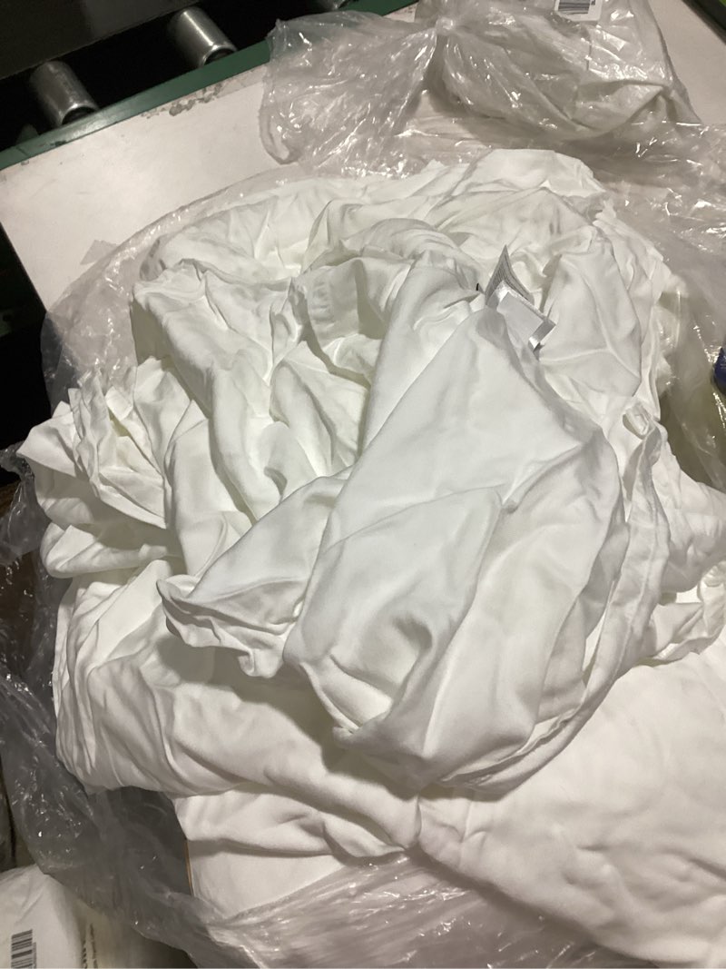 Condition photo showing As Is for quince bamboo sheet set king