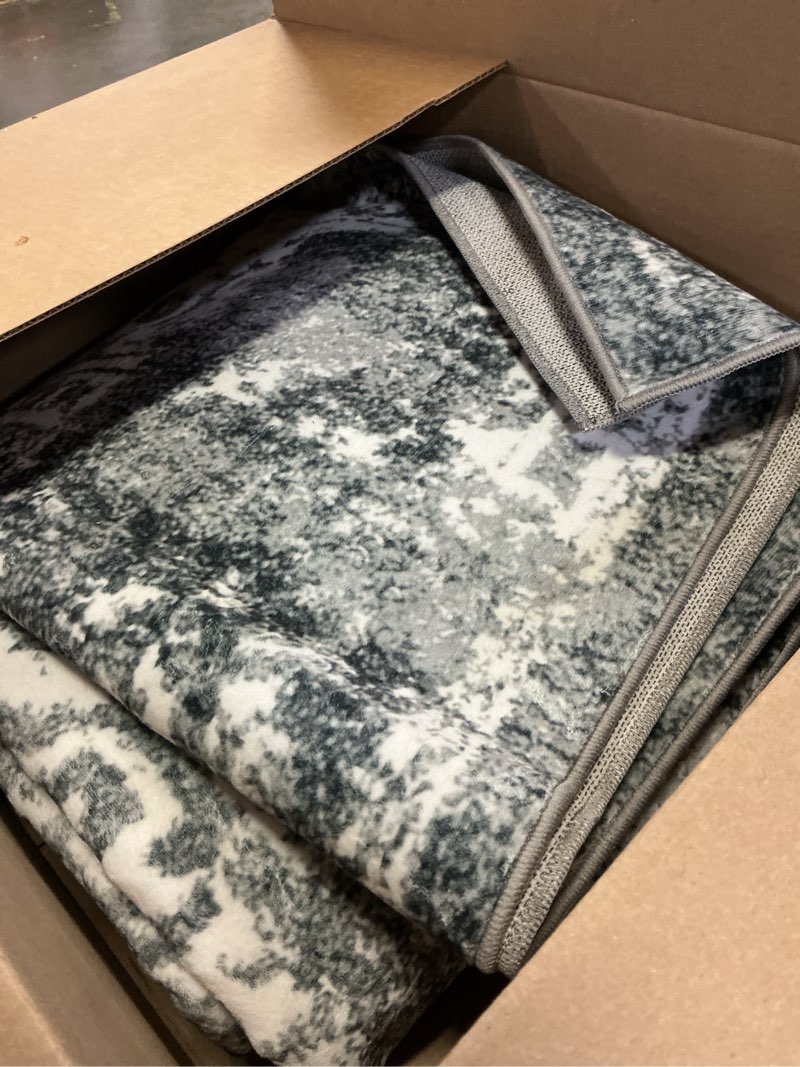 Condition photo showing Good Condition for vivorug 8x10 area rugs, stain resistant washable rug for living room, vintage-inspired grey rug grey/ivory 8' x 10' (rectangular)