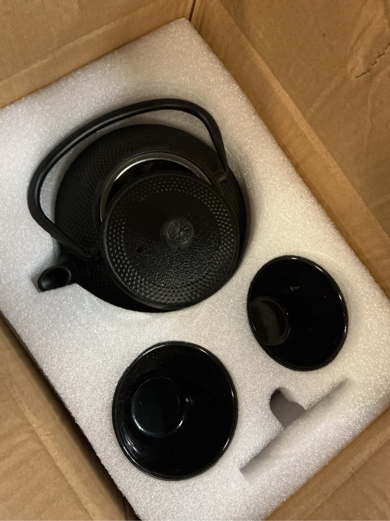 Condition photo showing New/Like New for velaze cast iron teapot set,japanese teapot heat preservation with trivet,stainless steel infuser and 2 cups,durable cast iron with a fully enameled interior,beautiful hammered design,700ml/23oz