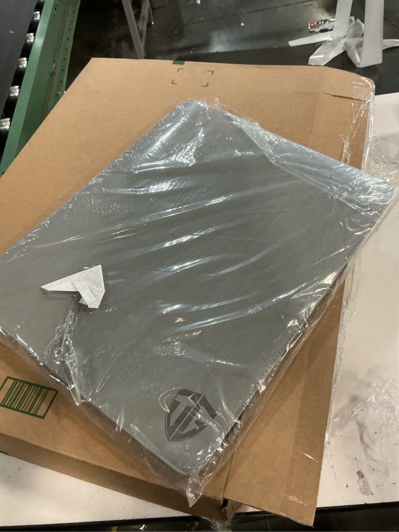 Condition photo showing Good Condition for 16 pocket toploader binder,holds 640 3”x4” toploader hard cases,sleeves card collection binder,20 double sided pages,compatible with trading & sports holder(gray) 16 pocket gray
