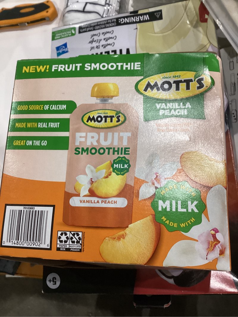 Condition photo showing New/Like New for Mott’s Fruit Smoothies Vanilla Peach, 4.2 oz clear pouches, 8 Pack, Made With Milk, Made With Real Fruit, Good Source of Calcium, On-the-Go Vanilla Peach 4.2 Fl Oz (Pack of 8)