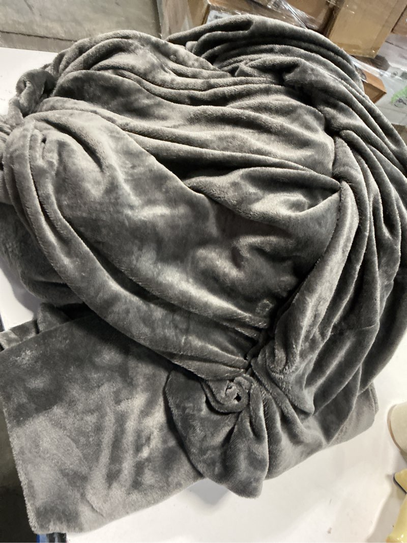 Condition photo showing Good Condition for BEDELITE Flannel Sheets King Size Dark Grey - Super Soft Fleece Sheets Set Fluffy Extra Plush, 4 Piece(Include Fitted Sheet, Flat Sheet, 2 Pillowcases) Dark Gray King