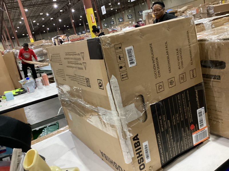 Condition photo showing New/Like New for TOSHIBA EM131A5C-BS Countertop Microwave Ovens 1.2 Cu Ft, 12.4" Removable Turntable Smart Humidity Sensor 12 Auto Menus Mute Function ECO Mode Easy Clean Interior Black Color 1000W 1.2 Cu.ft