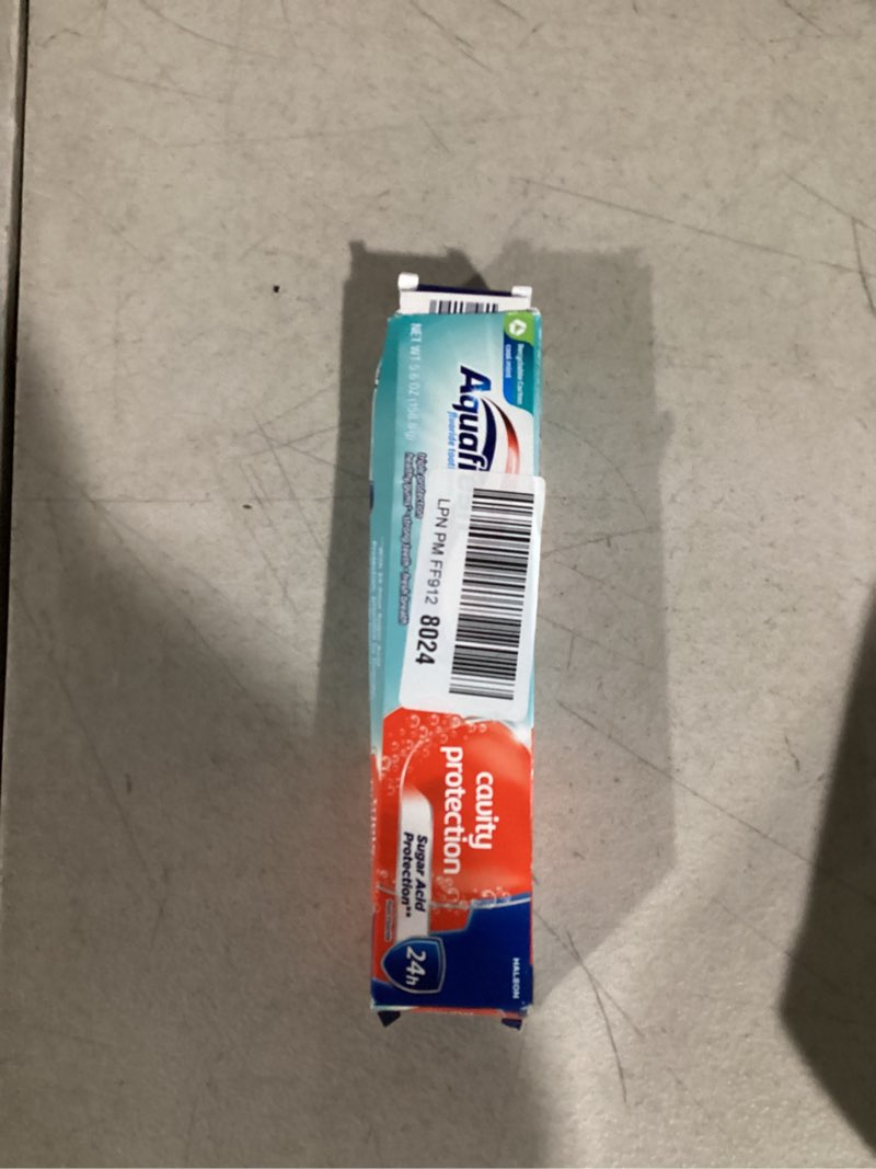 Condition photo showing Good Condition for Aquafresh Cavity Protection Fluoride Toothpaste  Cool Mint  5.6 Ounce