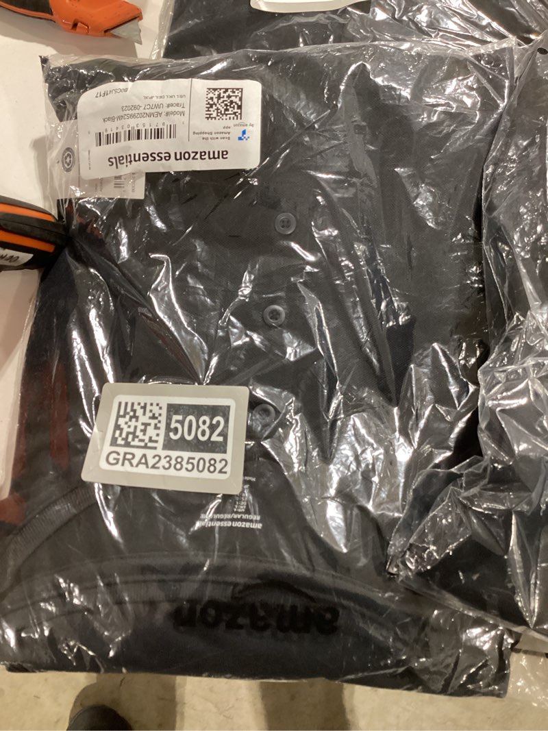 Condition photo showing New/Like New for JEMITOP Men's Stretchy Short Sleeve Slim Fit Henley T-Shirt Casual Cotton 4 Buttons Tee Shirts Medium Black