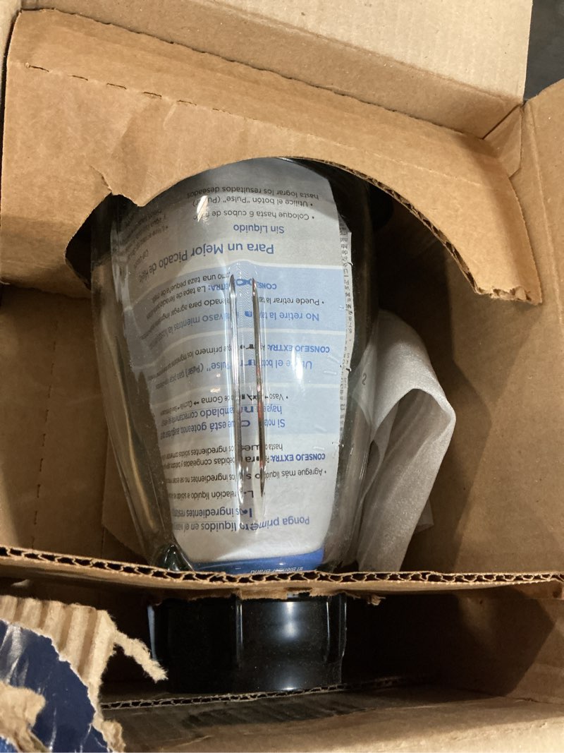 Condition photo showing Good Condition for oster® classic series 8-speed blender with 6-cup glass jar, gray