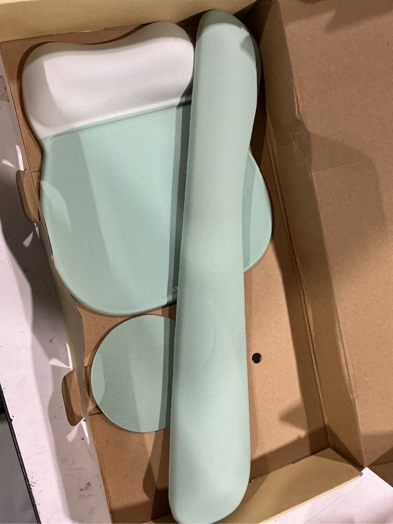 Condition photo showing New/Like New for tecknet gel mouse pad with wrist rest, 3 in 1 keyboard wrist rest for pain relief, non-slip pu base & easy typing, ergonomic mousepad set for office & home green