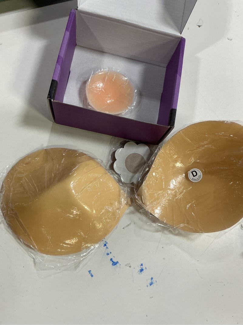 Condition photo showing Good Condition for (Size:D)Invisible Strapless Sticky Bra Push up for Women | Ultra Adhesive Bra for Backless Dress | Cleavage Bra Lift with Pasties Kit D Beige