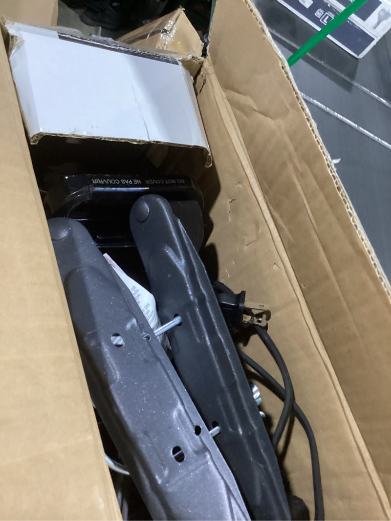Condition photo showing Good Condition for ho-0279 1,500-watt oil-filled radiant electric space heater with thermostat