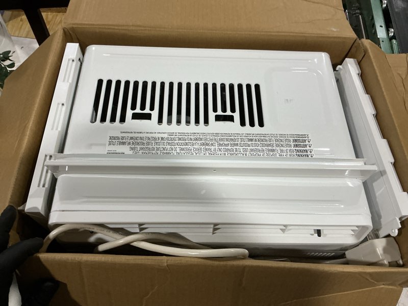 Condition photo showing Good Condition for 6,000 btu 115-volt window air conditioner for 250 sq. ft. rooms with remote in white