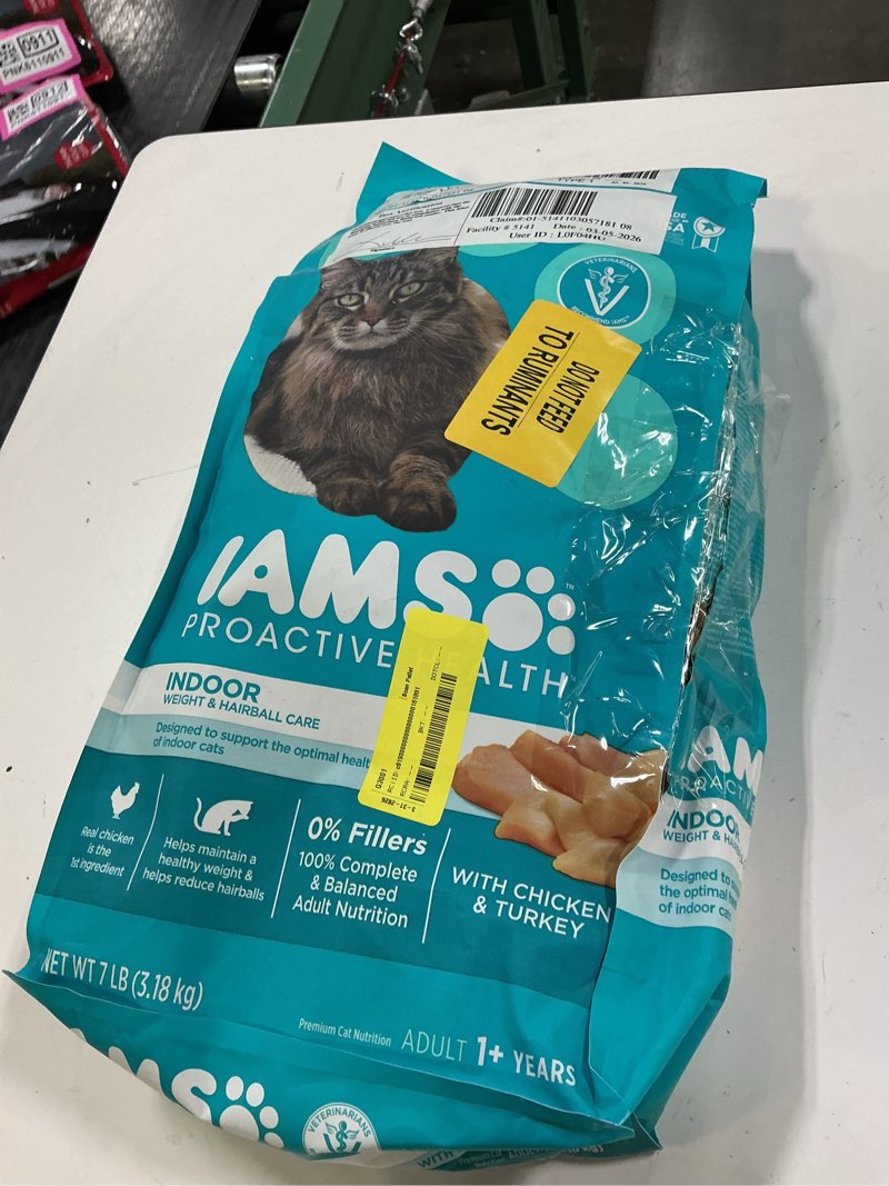 Condition photo showing As Is for iams proactive health indoor weight control & hairball care adult dry cat food, chicken & turkey recipe, 7 lb. bag chicken & turkey 7 pound (pack of 1)