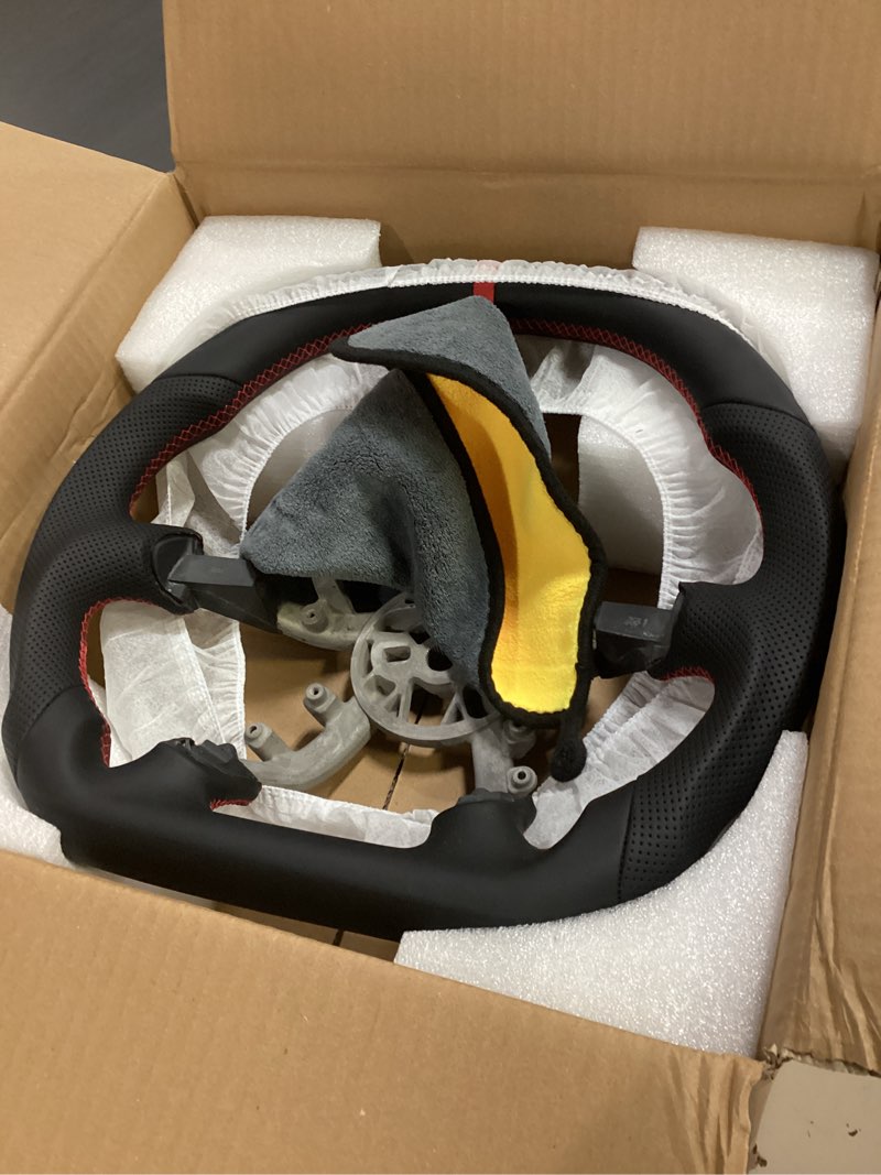 Condition photo showing Good Condition for sgs full leather steering wheel for dodge upgrade d-shaped flat-bottom perforated leather steering wheel for dodge/jeep grand