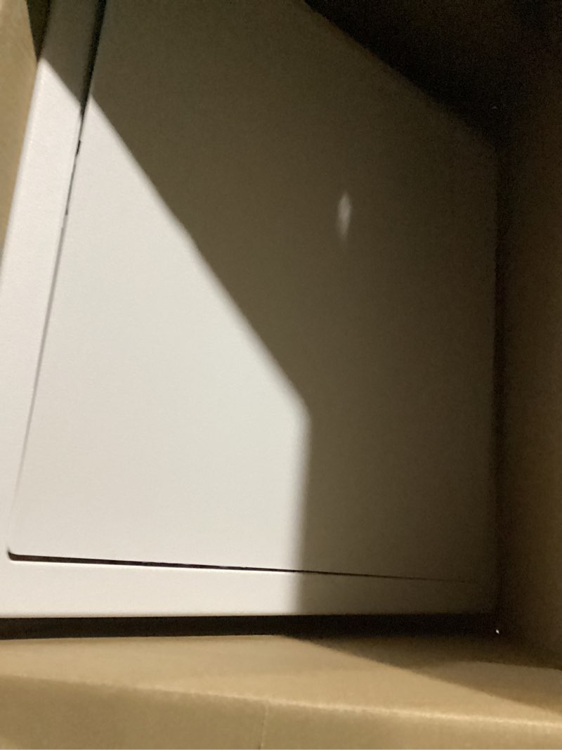 Condition photo showing Good Condition for rubbermaid commercial products food service bus/utility tote box lid for 2-5 gal containers, white 2-5 gal lid white