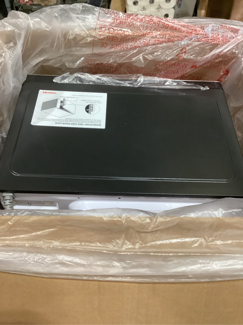Condition photo showing As Is for toshiba em131a5c-ss countertop microwave.no power