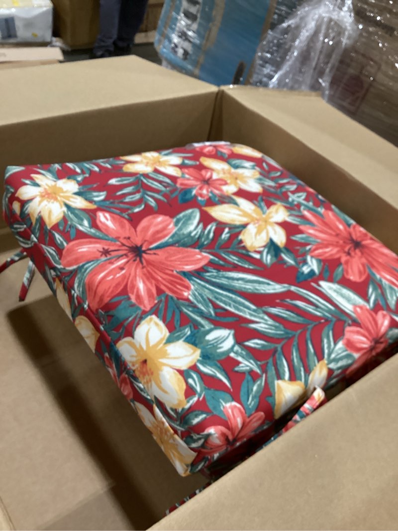 Condition photo showing Good Condition for arden outdoor midback chair cushion, 18 x 16.5, rain-proof, fade resistant ruby clarissa