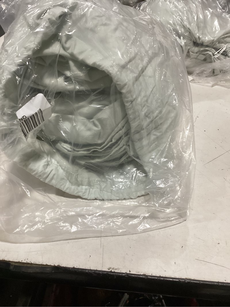 Condition photo showing As Is for organic crisp percale sheet set full