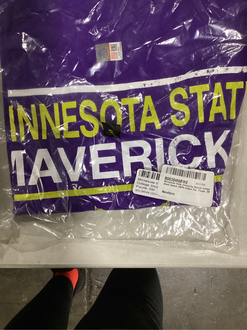 Condition photo showing Good Condition for SDI Short Sleeve 100% Cotton Tee Minnesota State University Makato Small Black