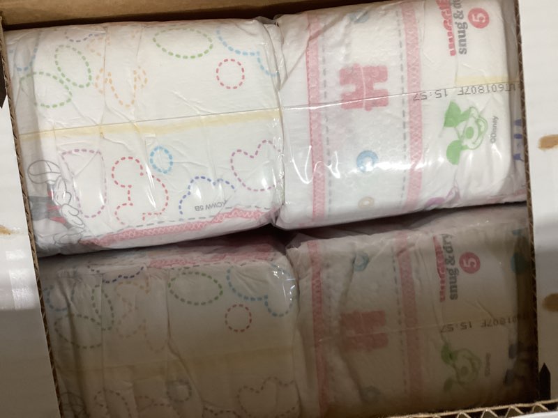 Condition photo showing New/Like New for Huggies Size 5 Diapers, Snug & Dry Baby Diapers, Size 5 (27+ lbs), 84 Count, Packaging May Vary Size 5 84