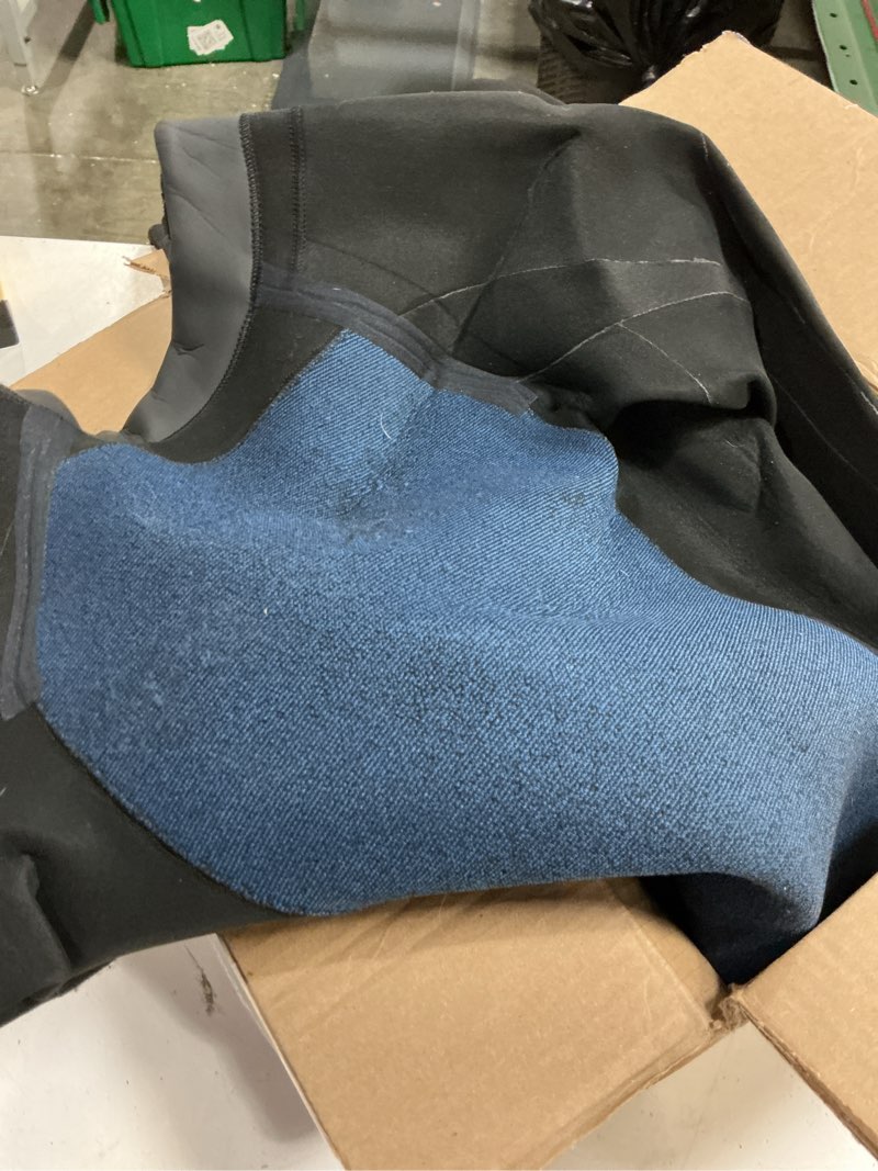 Condition photo showing As Is for (size:m)o'neill men's epic 4/3mm back zip full wetsuit black 2 medium tall