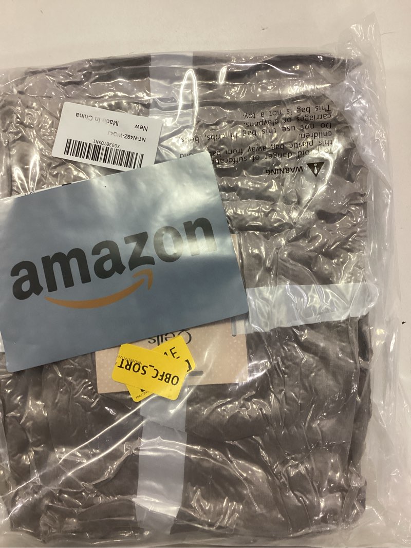 Condition photo showing New/Like New for Qeils Waterproof Blanket for Bed, Dog Blankets for Large Dogs, Waterproof Cat Blanket Washable, Soft Sherpa Fleece Puppy Blanket, Reversible Throw Protector for Couch Car, 50"X60", Taupe Taupe 50''x60''