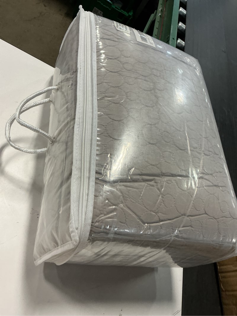 Condition photo showing New/Like New for lady ann oversized king bedspreads 128x120 for extra bed, circular print summer extra lage wide super oversized king quilt set 3pcs linen feel quilted farmhouse bedspreads & coverlets linen circle oversized cali king(128x120)