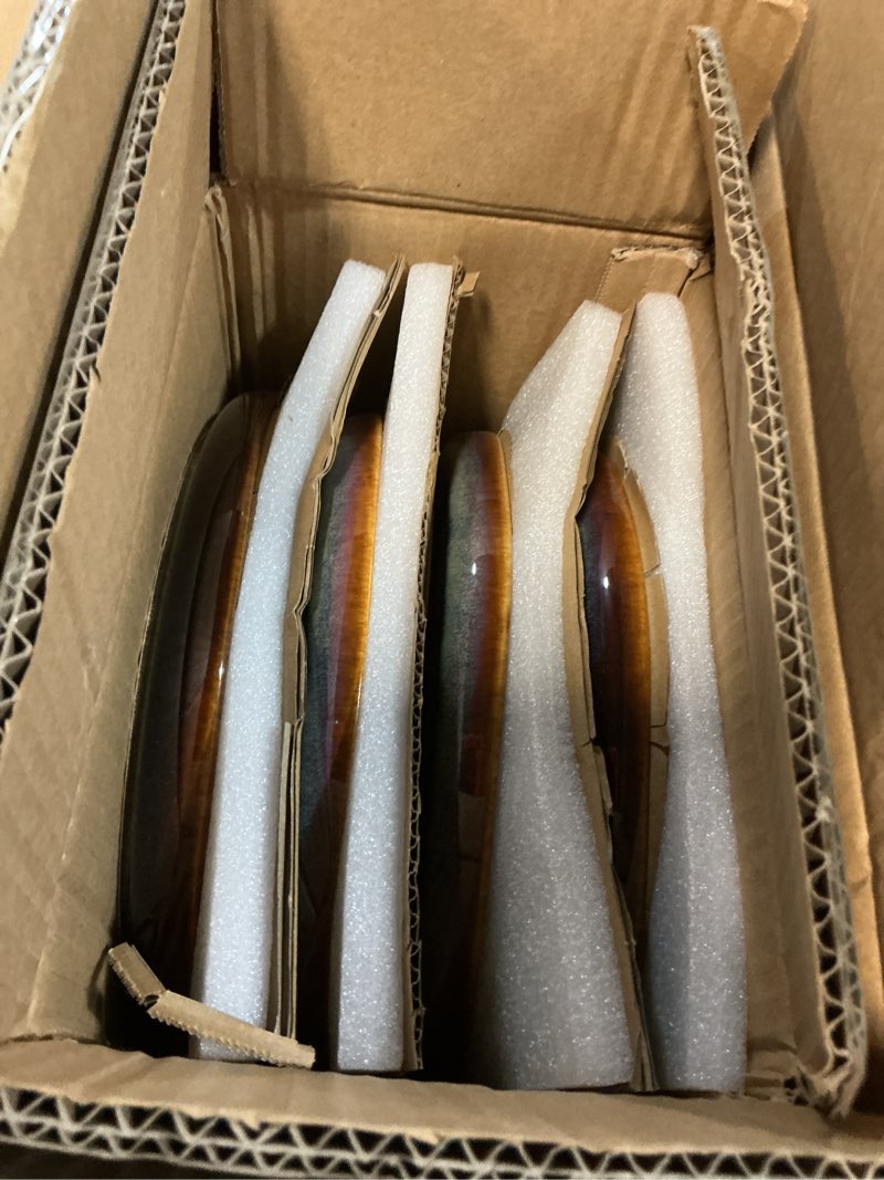 Condition photo showing Good Condition for  Similar photo TheTerra Ceramic Dinnerware Sets for 8, 24 Pieces Porcelain Lightweight Plates and Bowls Sets, Scrat