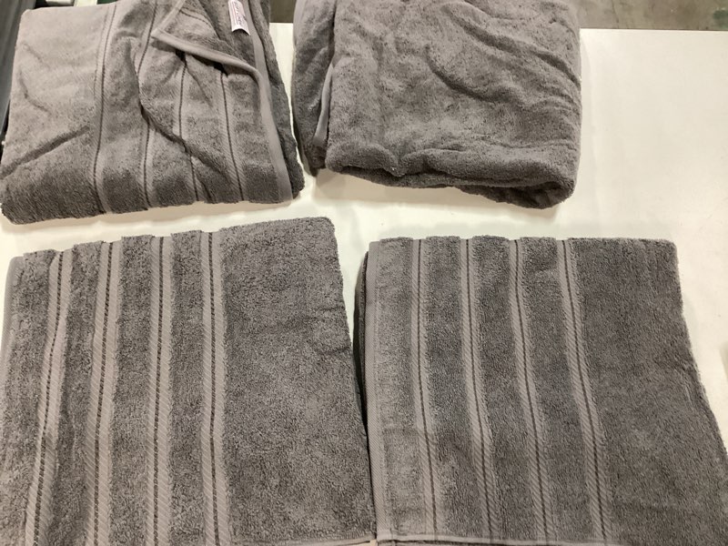 Condition photo showing Good Condition for american soft linen luxury 4 piece bath towel set, 600 gsm 100% cotton turkish bath towels for bathroom, 27x54 in large bathroom shower towels, dark gray dark gray 27x54" bath towel set