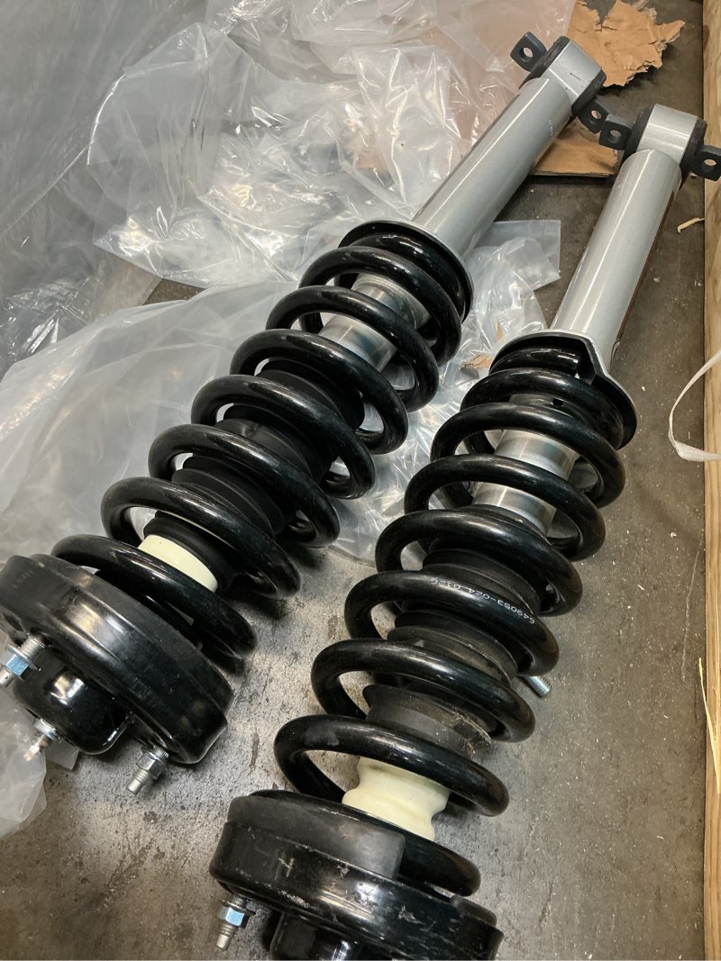 Condition photo showing Good Condition for rough country n3 loaded struts for ford f-150 4wd (2014-2026) with 4" lift - performance suspension upgrade, 2 pre-loaded coil struts