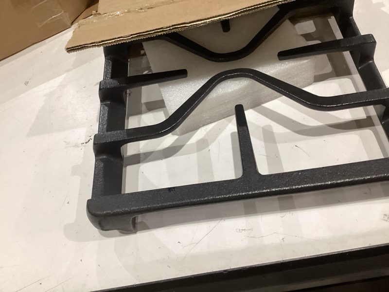 Condition photo showing Good Condition for wb31x27151 cast iron burner grate replacement for ge stove parts jgbs66rekss jgb700sej4ss jgss66sel1ss jgss66sel3ss, wb31x24736 side burner grate surface cooktop for general electric gas range parts. 1pcs wb31x27151
