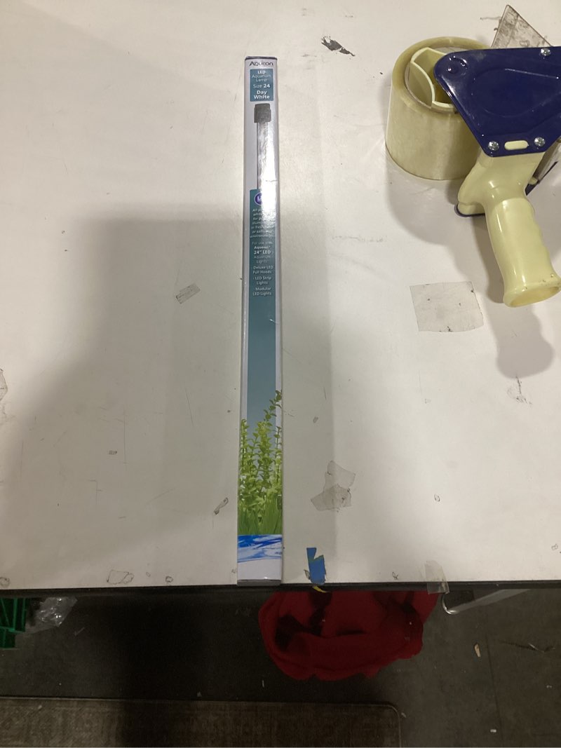 Condition photo showing Good Condition for Aqueon LED Aquarium Lamp Replacements White 24 Inches Standard Packaging