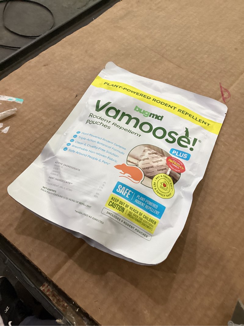 Condition photo showing New/Like New for bugmd vamoose! plus peppermint oil mouse repellent pouches | natural mice repellent indoor & rat deterrent for house, garage, rv, car & storage | plant-powered rodent control - 1 pack - 4 pouches