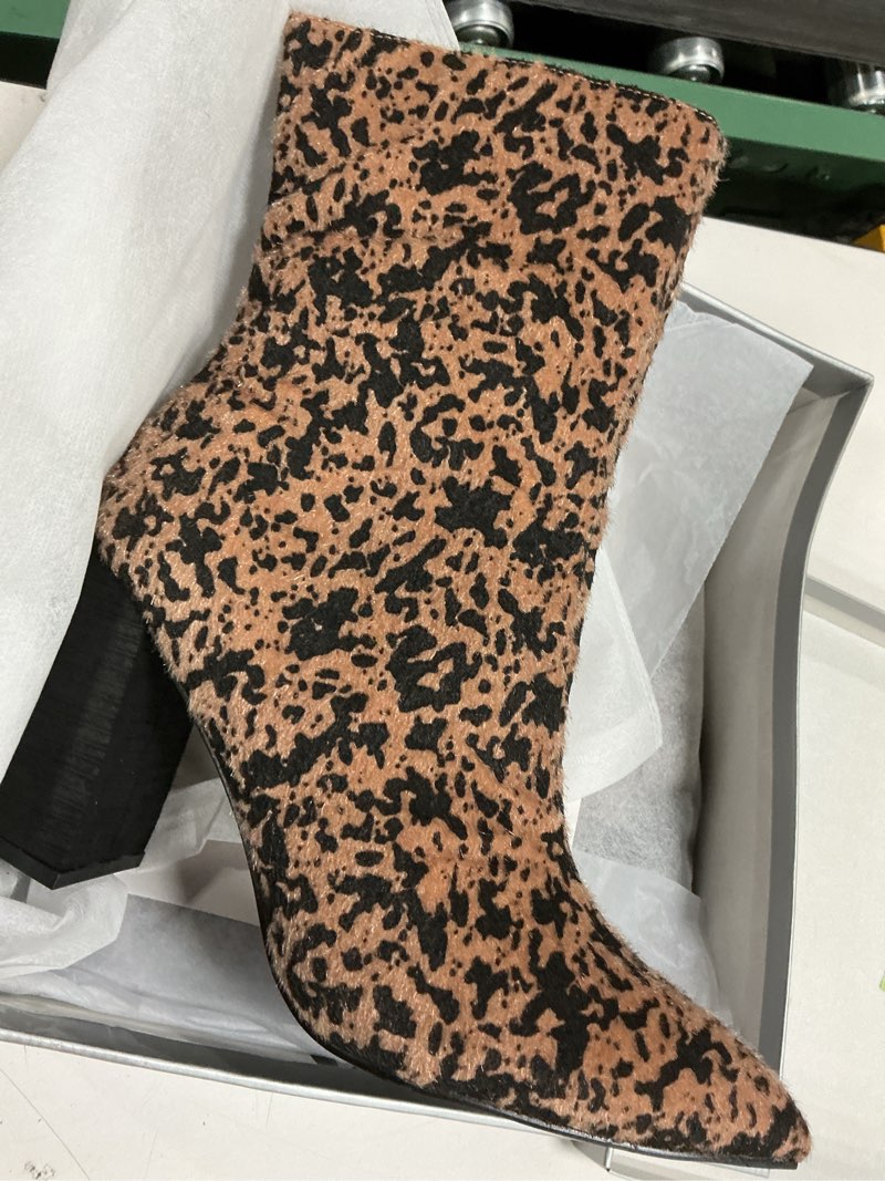 Condition photo showing New/Like New for NEWBELLA Women's Leopard Print Ankle Boots Pointed Toe Chunky High Heel Faux Fur Booties Fashion Party Dressy Short Boots  9 Brown