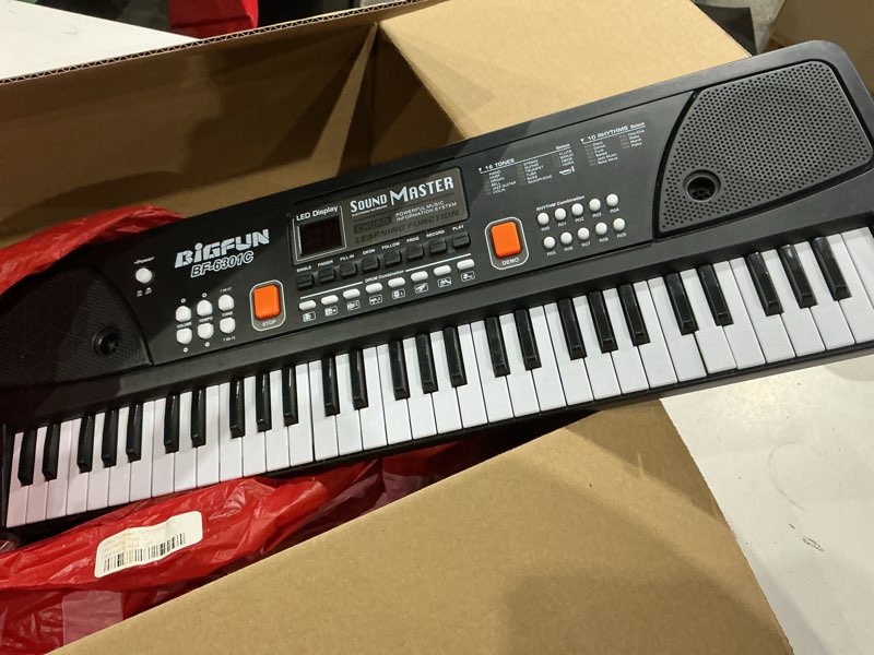 Condition photo showing Good Condition for 61-key kids piano keyboard for beginners - rechargeable electronic music toy piano with music stand microphone led display aux in - birthday for 3-9 year old boys girls (black)