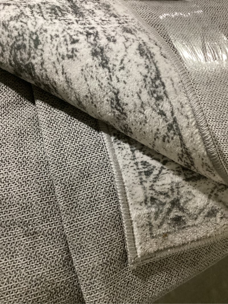 Condition photo showing Good Condition for similar area rugs for living room: abstract washable rug with anti-slip backing non-shedding stain-resistant soft modern large carpet for bedroom dining room farmhouse nursery home office black black/gray 8' x 10' (rectangular)