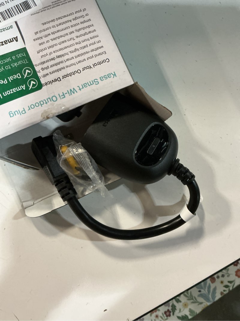 Condition photo showing Good Condition for kasa outdoor smart plug, smart home wi-fi outlet with 2 sockets, ip64 weather resistance, compatible with alexa, google home & ifttt, no hub required, etl certified(ep40), black 2-socket