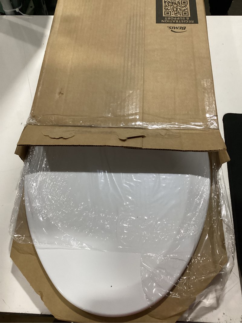Condition photo showing Good Condition for bemis 1500ec 390 lift-off wood elongated toilet seat, cotton white (pack of 1)