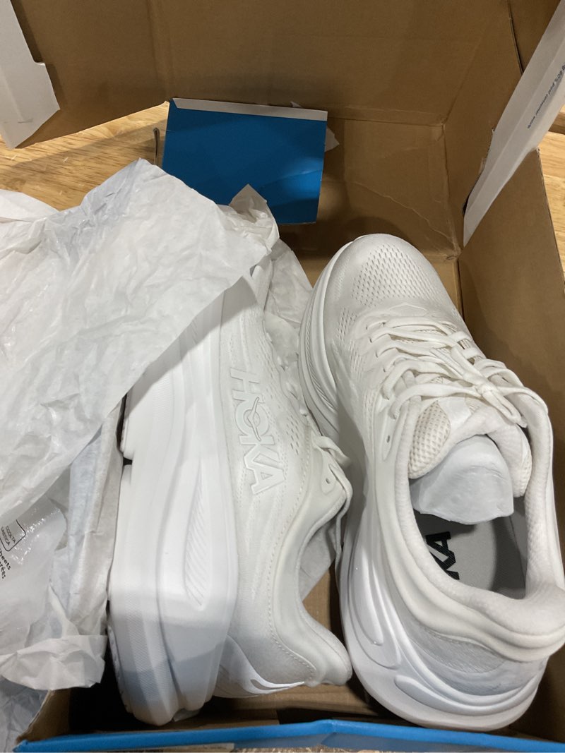 Condition photo showing Good Condition for hoka men's bondi 9 9 white/white