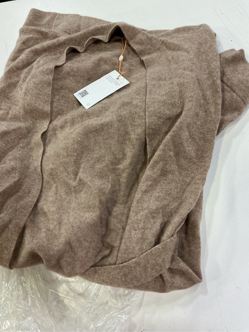 Condition photo showing New/Like New for mongolian cashmere robe, m, oatmeal