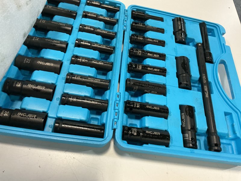 Condition photo showing Good Condition for 1/2" 29pcs drive impact socket set, sae (3/8 to 1 inch) and metric (10-24mm) sizes with extension bars standard deep socket set cr-mo material high torque truck bearing locknut 1/2inch 29pcs deep