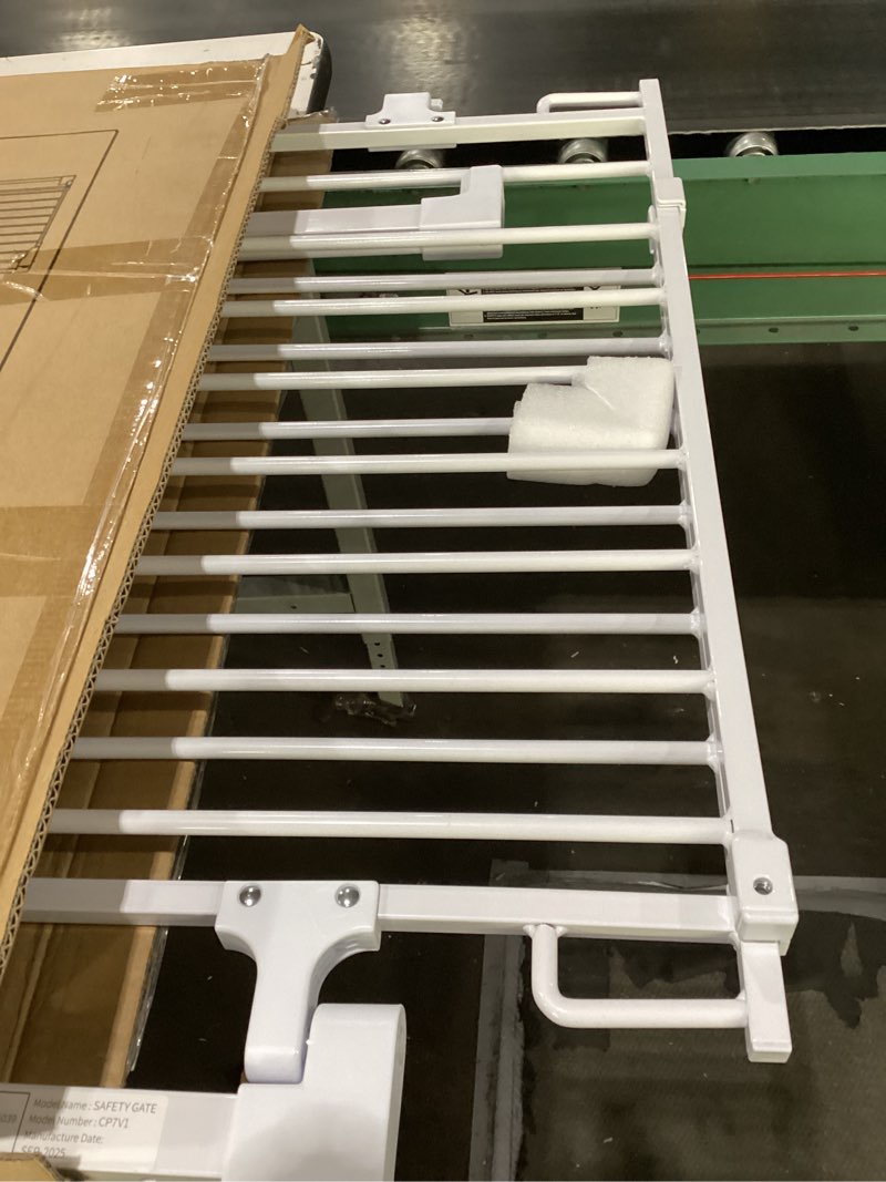 Condition photo showing Good Condition for cumbor 29.2–43" baby gate for stairs, wall-mounted (drill required), expandable no bottom bar dog gate, auto close extra wide walk thru, pet & toddler proof gate, top & bottom of stairways (white) white 29.2–43" w, standard (screw-in)