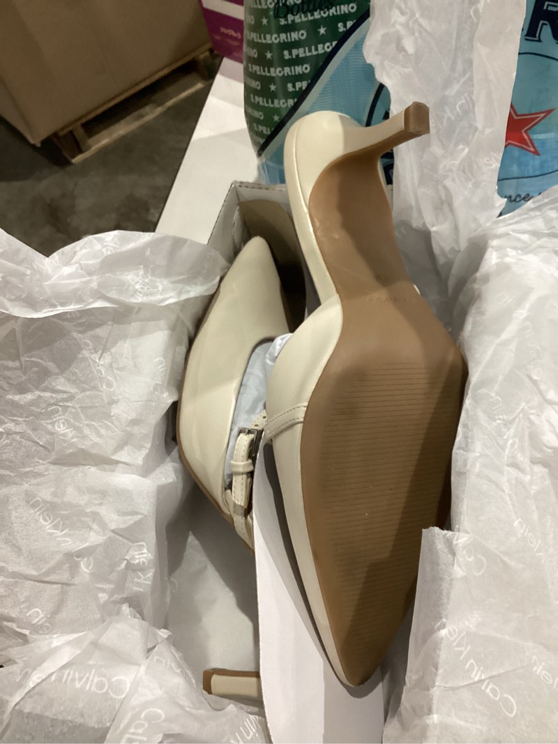 Condition photo showing As Is for Calvin Klein womens Jansy 9 Light Natural 111