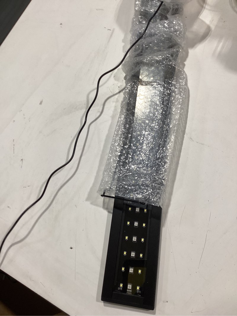 Condition photo showing Good Condition for nicrew c10 24/7 led aquarium light for plants, 30-36 inches, full spectrum fish tank light with timer, brightness adjustable 30 - 36 in