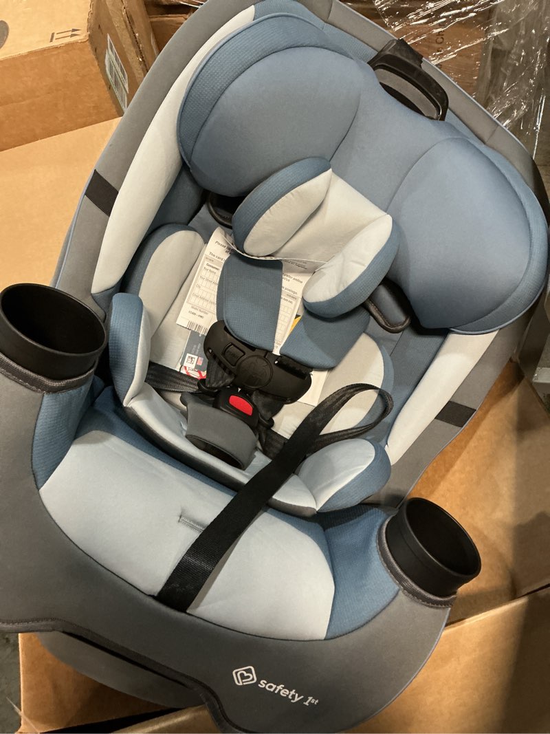 Condition photo showing Good Condition for Safety 1st Grow and Go All-in-One Slim Convertible Car Seat, Rear Facing, 5-40 lbs, Forward Facing (30–65 lbs), High Back Booster Seat 40-100 pounds, Alaskan Blue