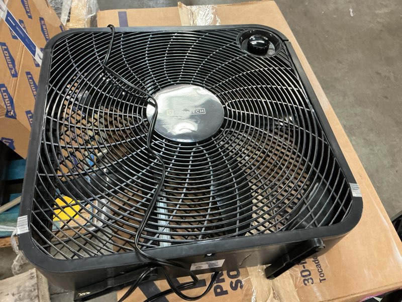 Condition photo showing As Is for mainstays black 20 in 3-speed box fan, fb50-16hb