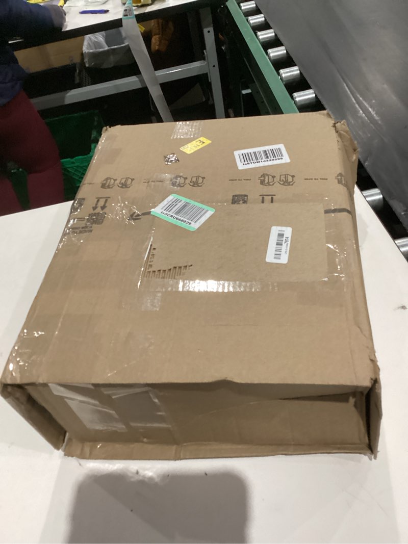 Condition photo showing As Is for Invoibler Christmas Quilt Set Queen Size 3 Piece Santa Claus Christmas Tree Bedding Set Reversible Red Plaid Holiday Quilt Vintage Retro Xmas Bedspread Coverlet (1 Quilt, 2 Pillow Shams) Santa Claus Queen(90"x90")