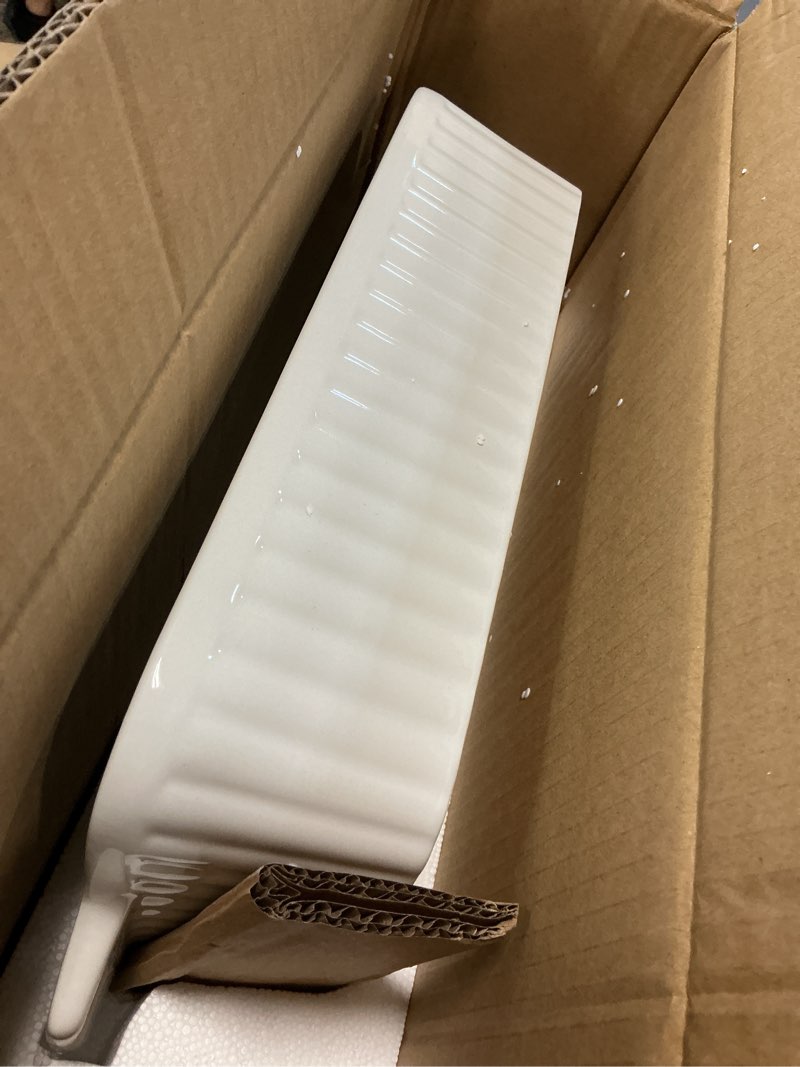 Condition photo showing Good Condition for malacasa 4.4 qt baking dish, 9x13 large casserole dish for oven, ceramic baking pan, rectangular lasagna pan deep with handles for baking, durable microwave oven safe, wedding gift,white, series bake-bake white 4.4 qt