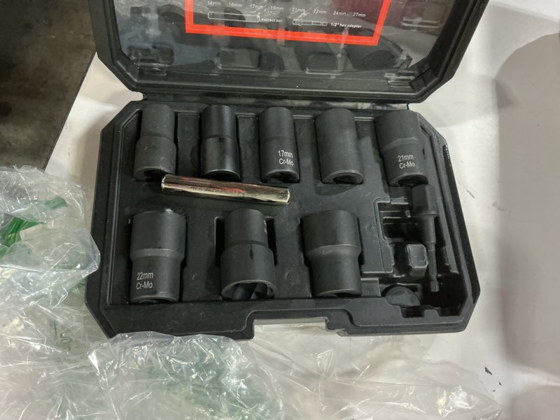 Condition photo showing Good Condition for wheel lock removal kit, 10 piece lug nut remover, 1/2-inch-drive impact easy out bolt extractor socket set for removing damaged, frozen, rusted, rounded-off bolts, nuts & screws
